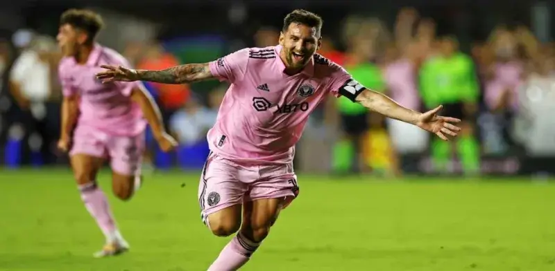 Lionel Messi apunta a ser el máximo accionista del club Eldense