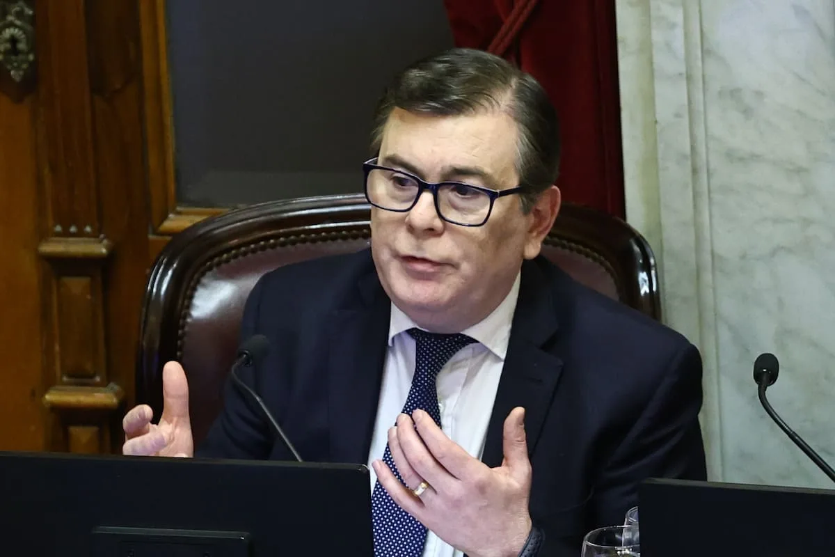 Gerardo Zamora gana espacio en el peronismo rumbo a 2027