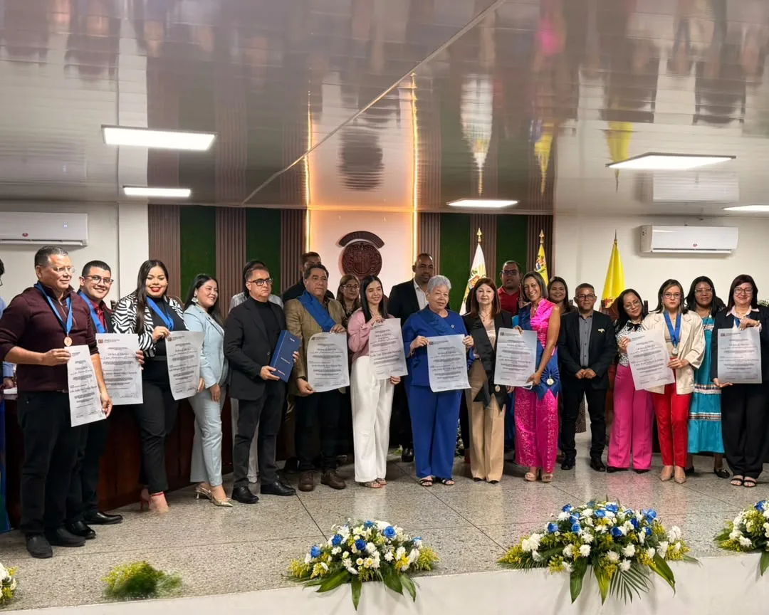 Nueve periodistas reciben orden en Cumaná