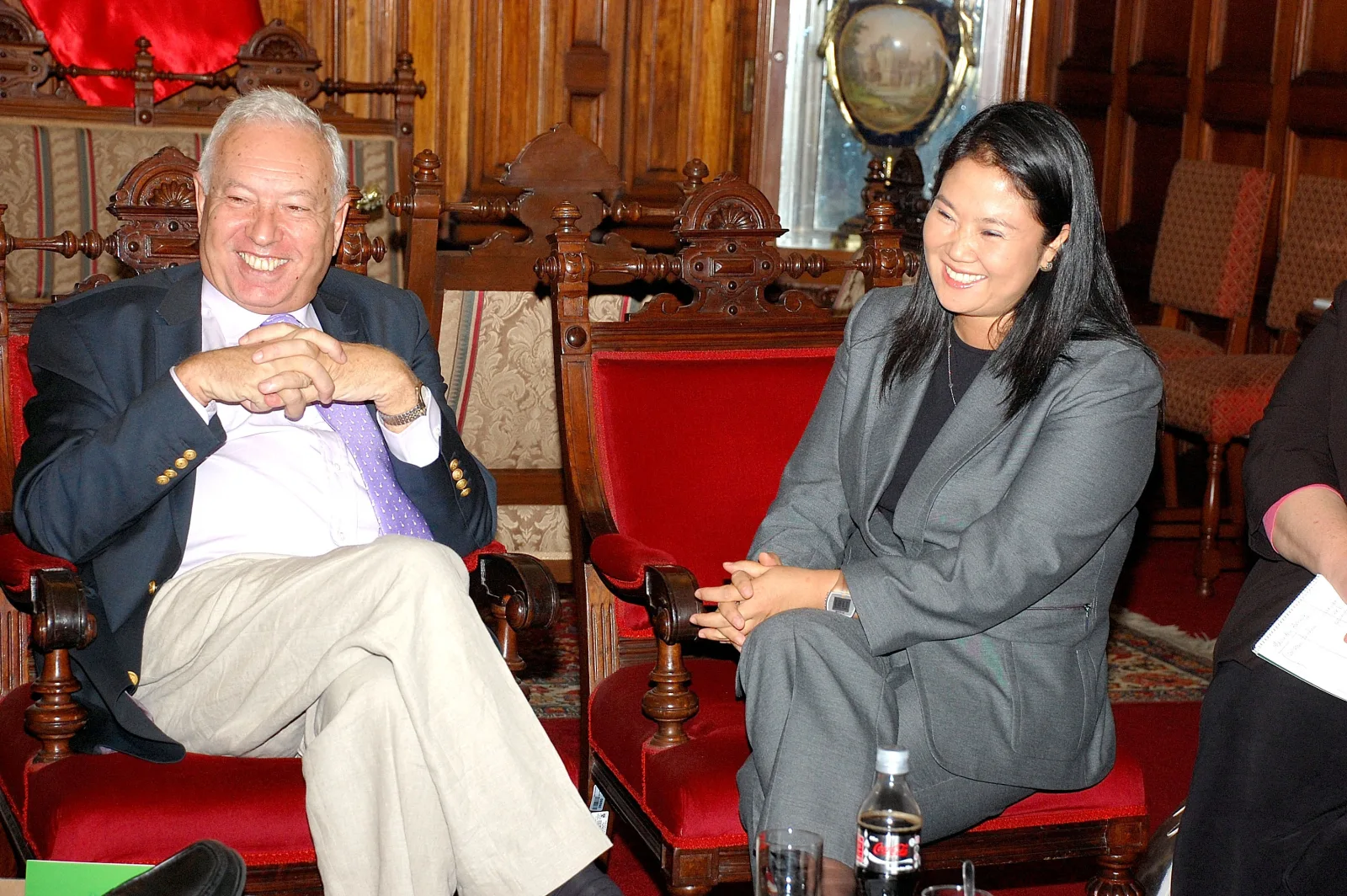 File:Keiko Fujimori e José Manuel García-Margallo em novembro de 2010.jpg