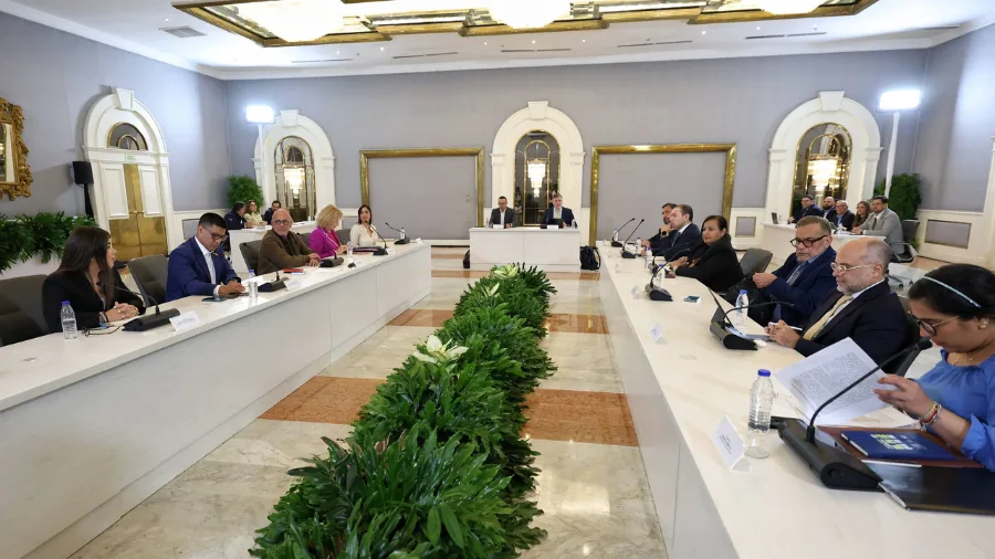 Gobierno y oposición de 2015 cierran tercera ronda de diálogo