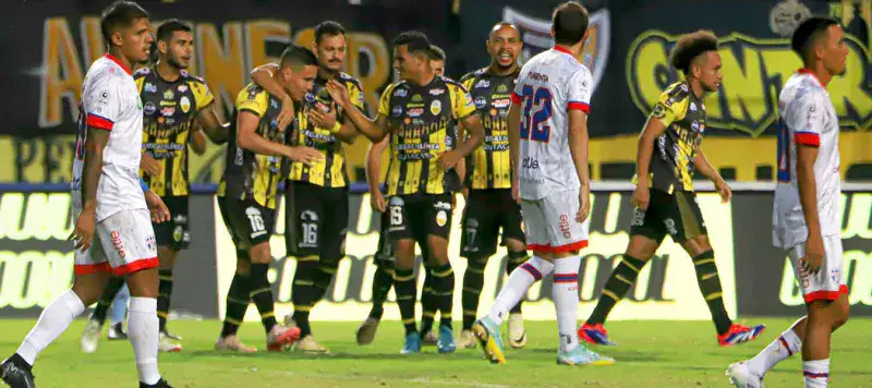 Táchira goleó a Inter de Barinas y extendió el invicto en el Clausura
