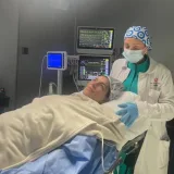 Karina se recupera con éxito tras cirugía de cuerdas vocales