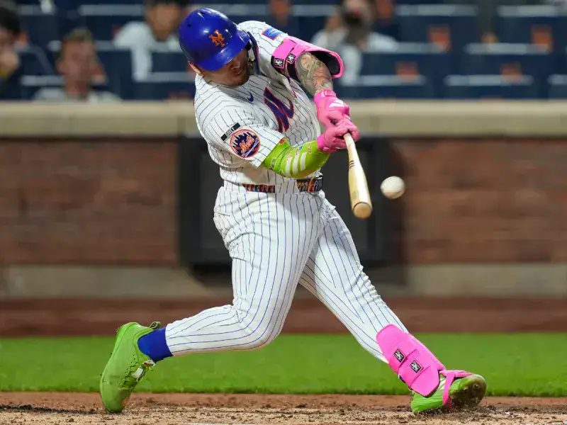 Francisco Álvarez impulsa la ofensiva de los Mets en medio de un plantel golpeado por lesiones