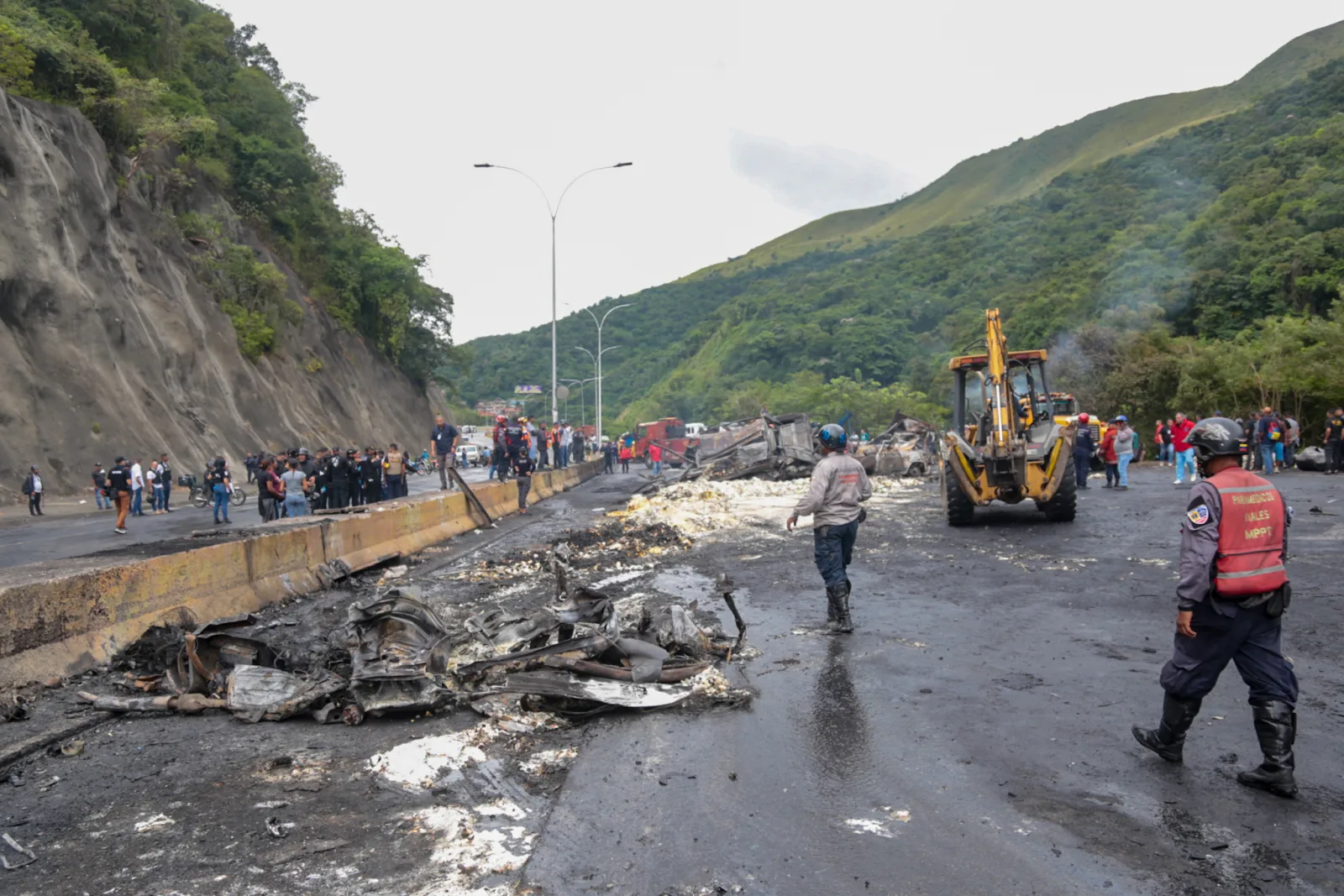 Se mantiene cerrada autopista GMA con sentido a Guarenas-Guatire
