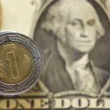 Peso mexicano podría debilitarse si Banxico recorta la tasa