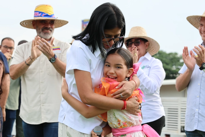 Delcy Rodríguez llama a la unidad productiva y a la paz