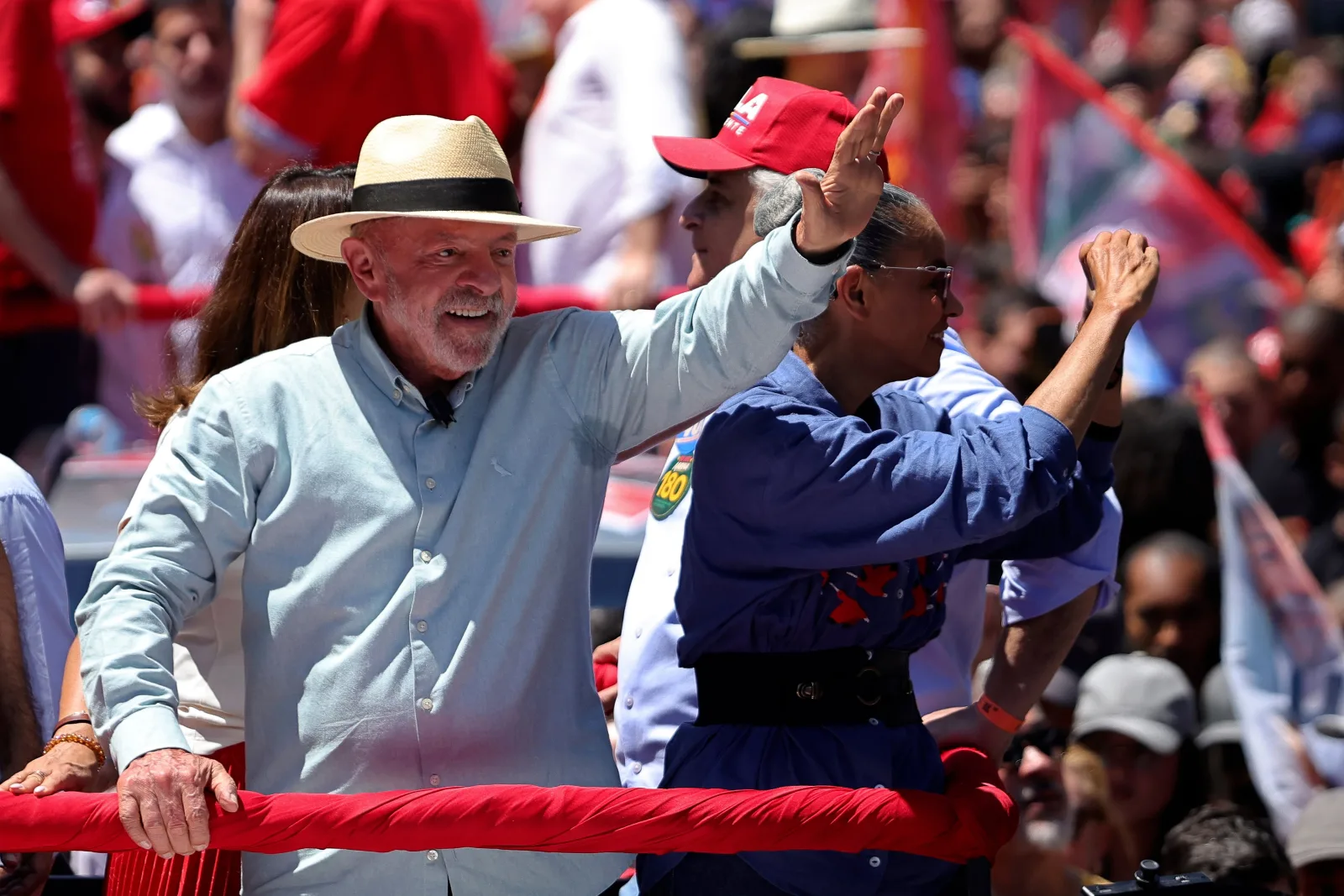 Lula promete más Estado e inversión para bajar desigualdades