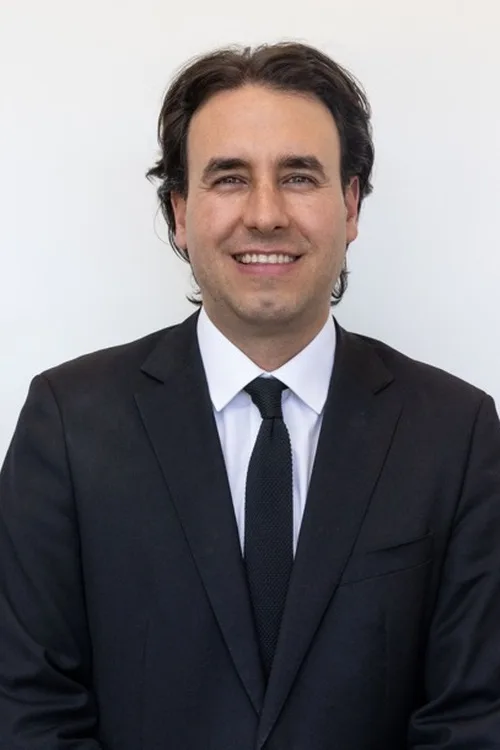 Mirosevic endurece su crítica a Kast por rebajas de condena