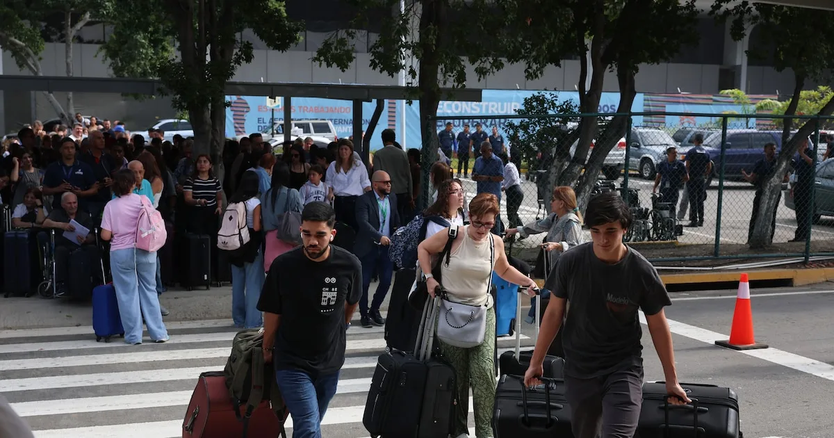 Más vuelos y capital externo reabren paso al turismo