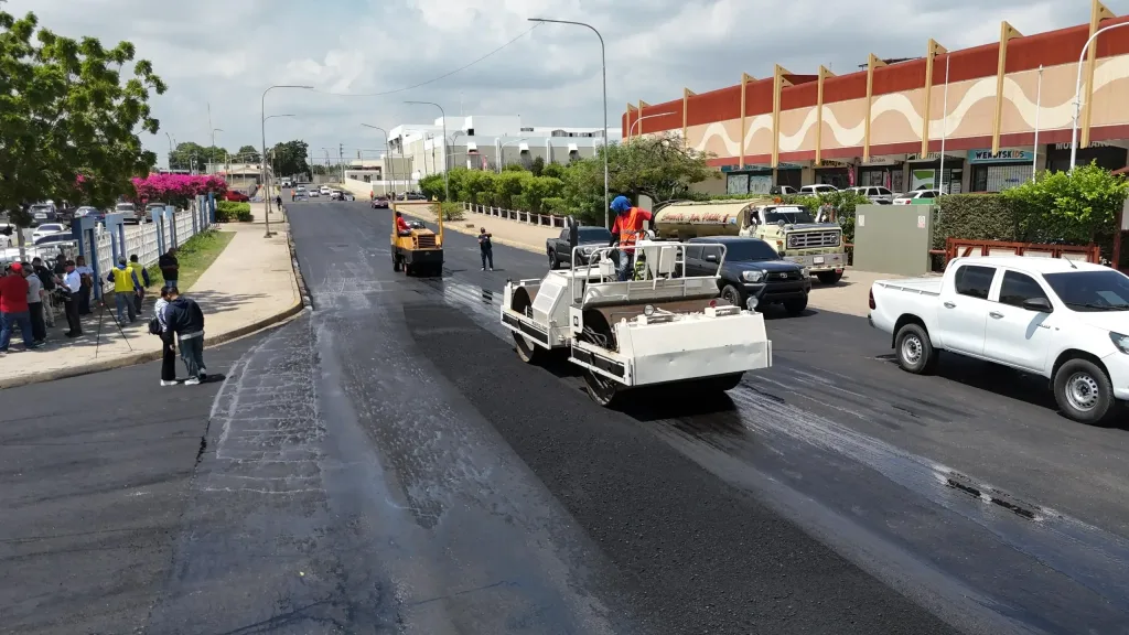 Rehabilitan alumbrado de la avenida Libertador en Maracaibo