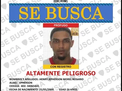 Autoridades buscan a presunto autor de robo en joyería de Santiago